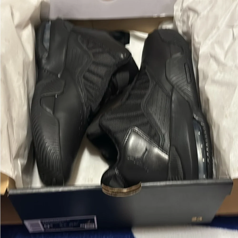 Jordan triple black stay loyal Sneakers